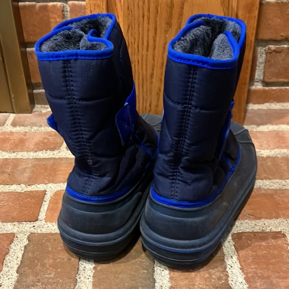 EUC Sz 3 Children’s Place blue snow boots